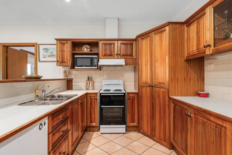 10 Caleb Street, Marden - Thumbnail 3