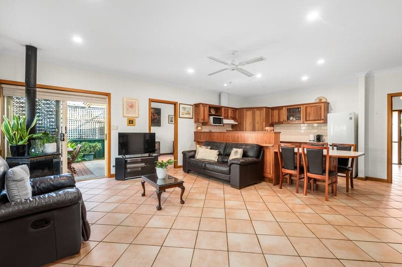 10 Caleb Street, Marden - Thumbnail 4