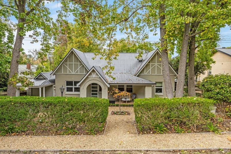 42 Pomona Road, Stirling - Image 1