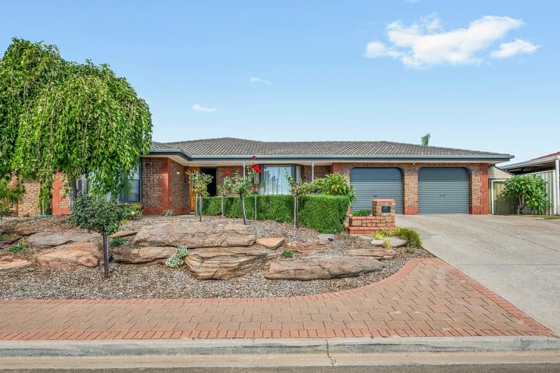 28 Elberry Close, Moana - Image 1