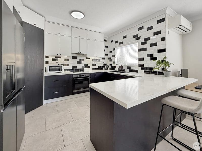 2/17 Lindsay Street, Rosslea, QLD 4812, Rosslea - Thumbnail 2
