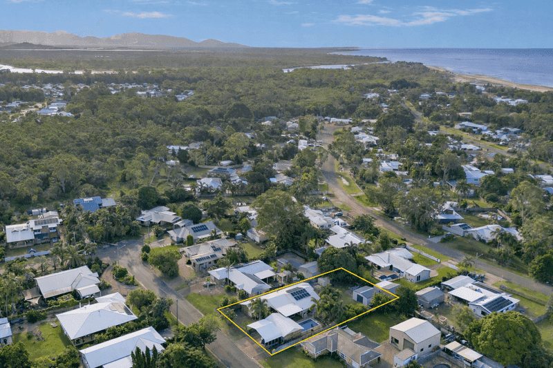 17 Hillgrove Court, Bushland Beach, QLD 4818, Bushland Beach - Thumbnail 4