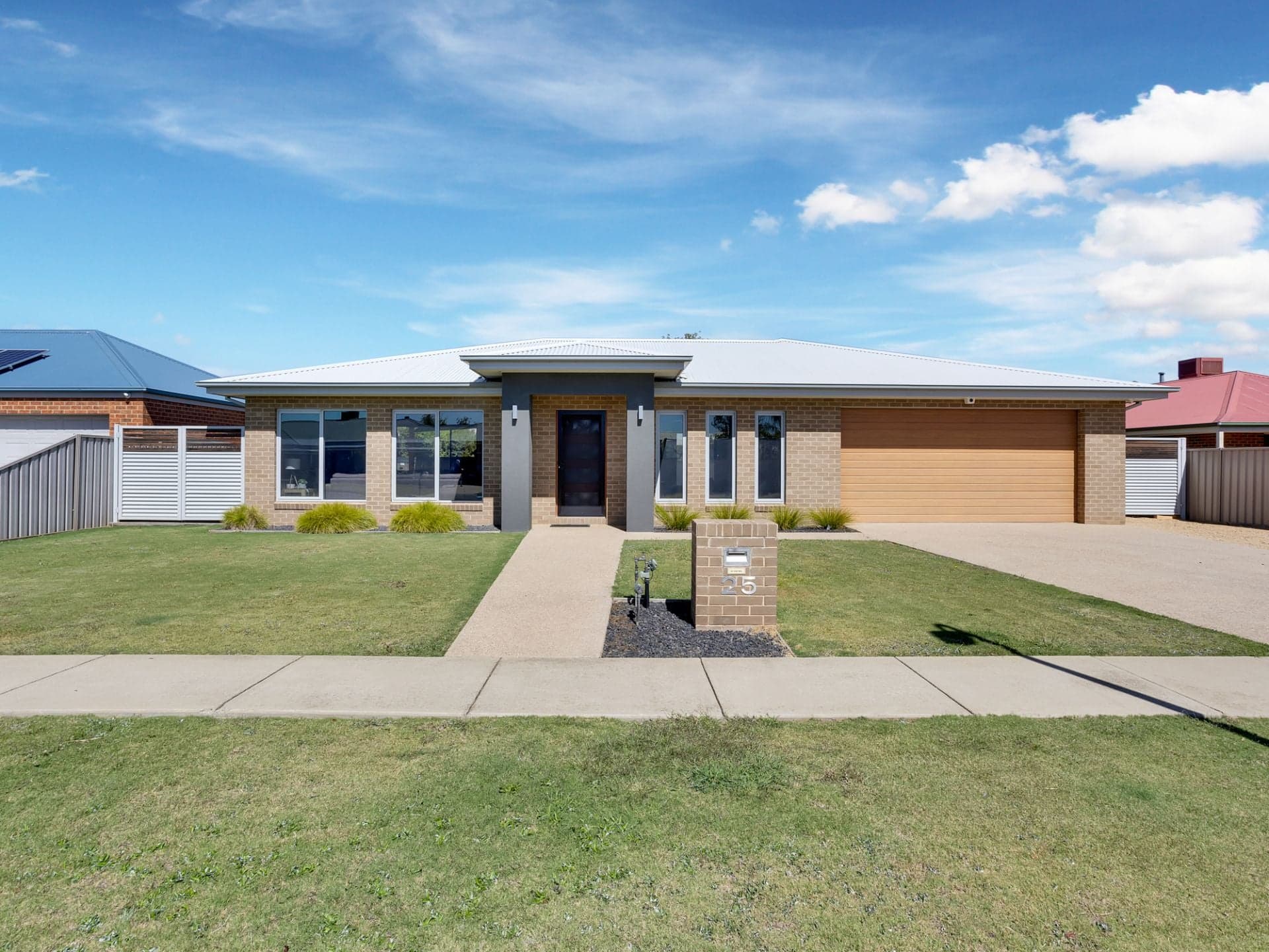 25 Hawkins Drive Yarrawonga VIC, Yarrawonga - Image 1