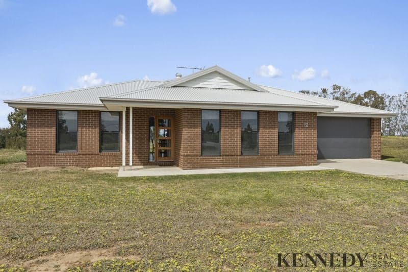 12 Lara Close Mulwala NSW, Mulwala - Image 1