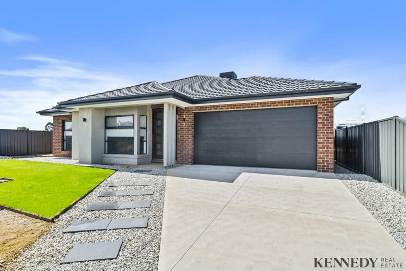 31 Vineyard Circuit Yarrawonga VIC, Yarrawonga - Thumbnail 2