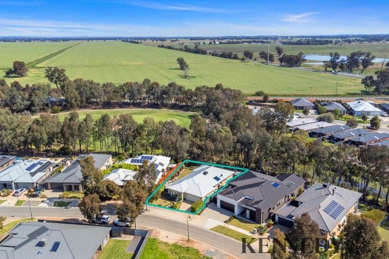 33 Phillip Hyland Drive Yarrawonga VIC, Yarrawonga - Image 1