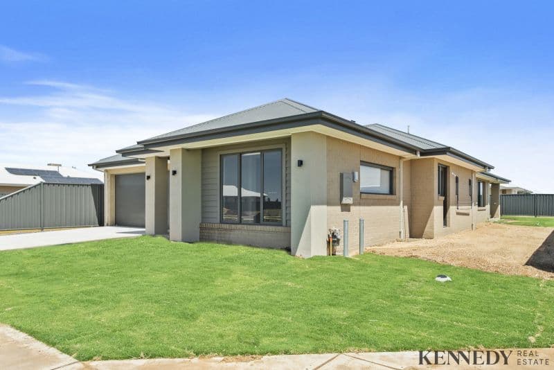 26 Vineyard Circuit Yarrawonga VIC, Yarrawonga - Thumbnail 2