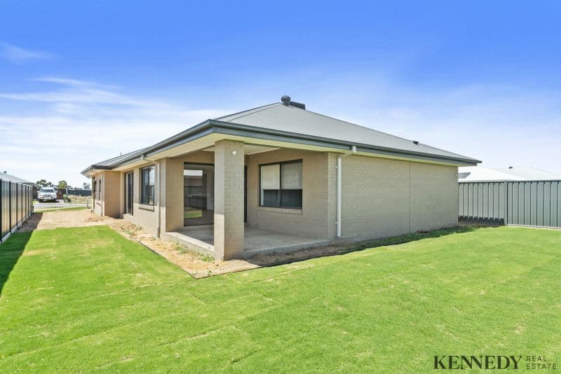 26 Vineyard Circuit Yarrawonga VIC, Yarrawonga - Thumbnail 3