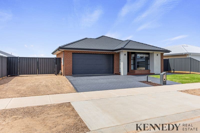 14 Vineyard Circuit Yarrawonga VIC, Yarrawonga - Thumbnail 2