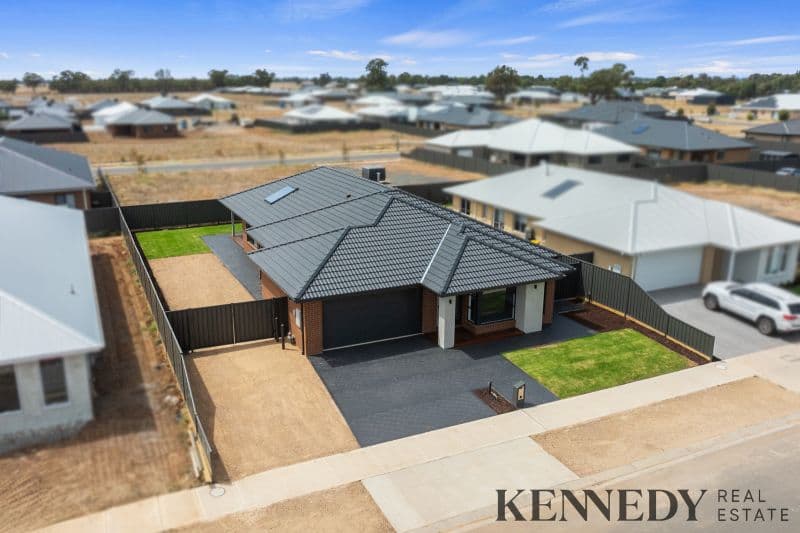 14 Vineyard Circuit Yarrawonga VIC, Yarrawonga - Thumbnail 3