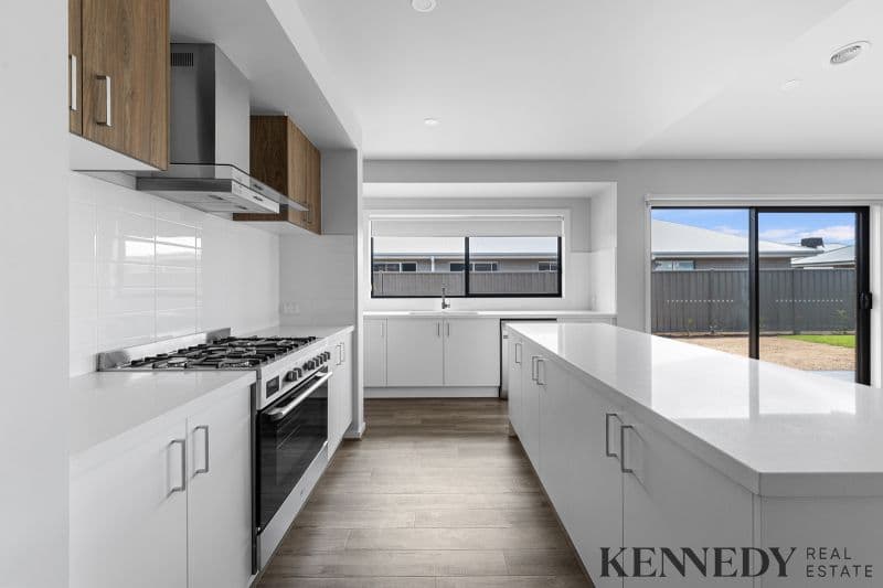 14 Vineyard Circuit Yarrawonga VIC, Yarrawonga - Thumbnail 4