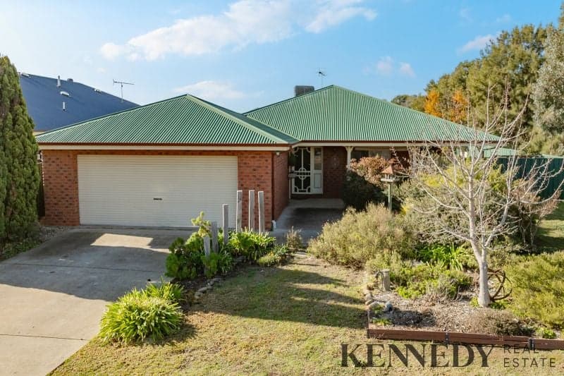 16 Anchorage Way Yarrawonga VIC, Yarrawonga - Image 1