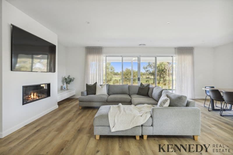 165 Peter Thomson Circuit Yarrawonga VIC, Yarrawonga - Thumbnail 4