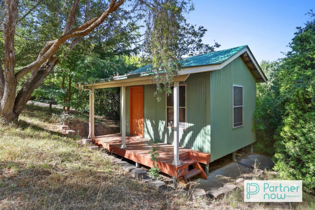 11 Bellevue Crescent, Tamworth - Image 1