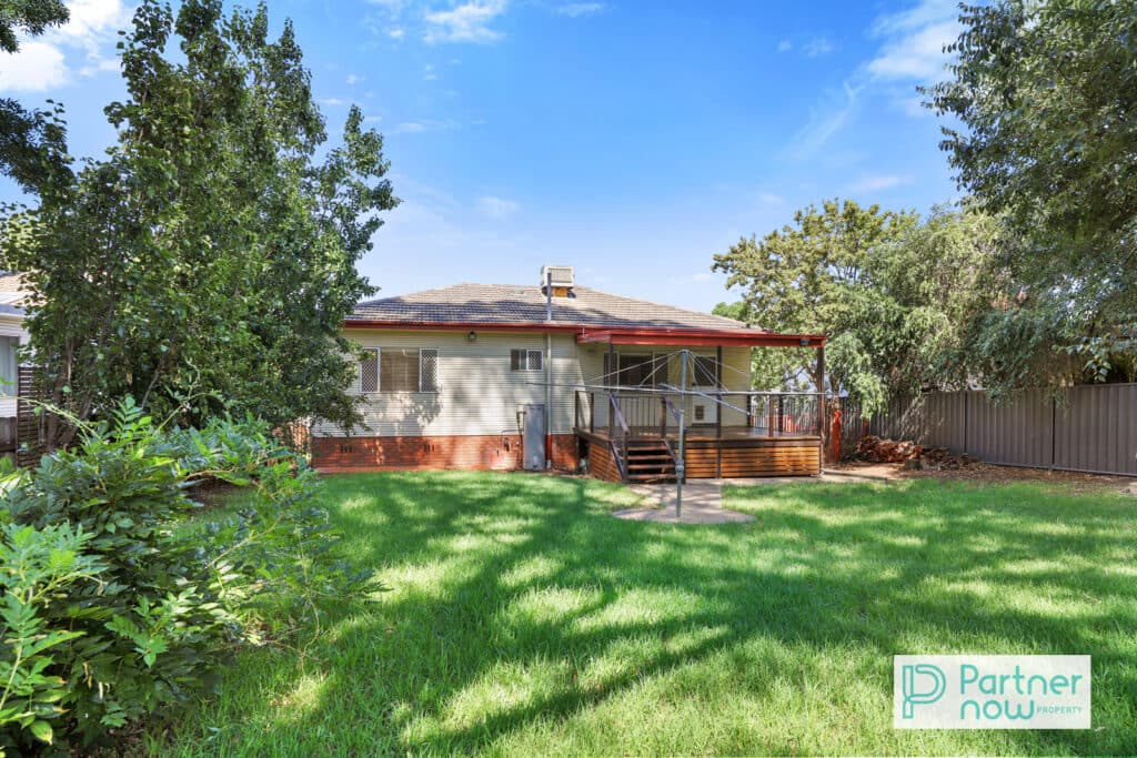 34 Levien Avenue, Tamworth - Image 1