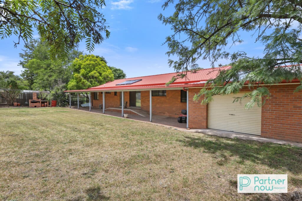 4B Prospect Close, Tamworth - Image 1