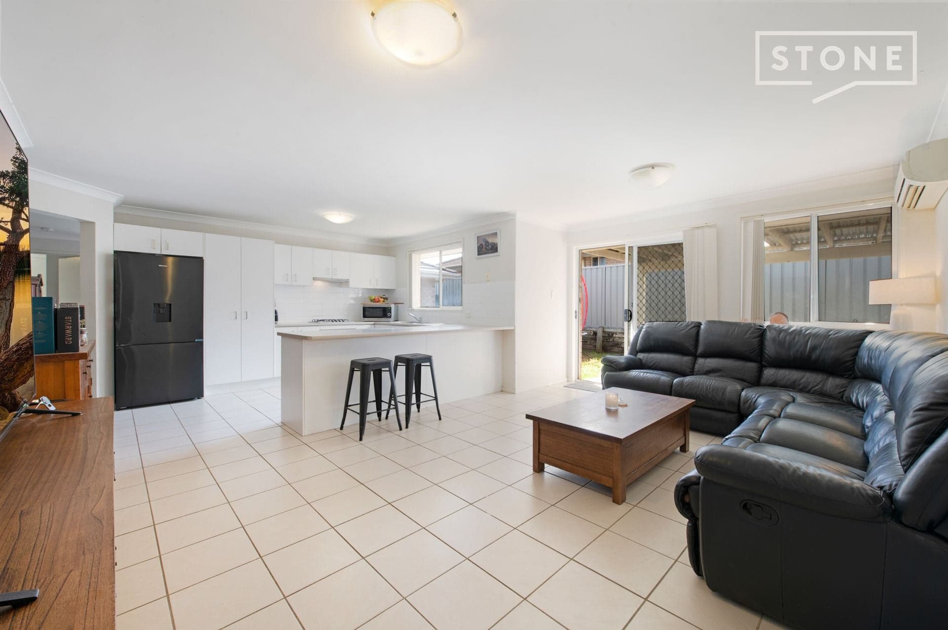 73 Georgia Drive, Hamlyn Terrace, Hamlyn Terrace - Thumbnail 3