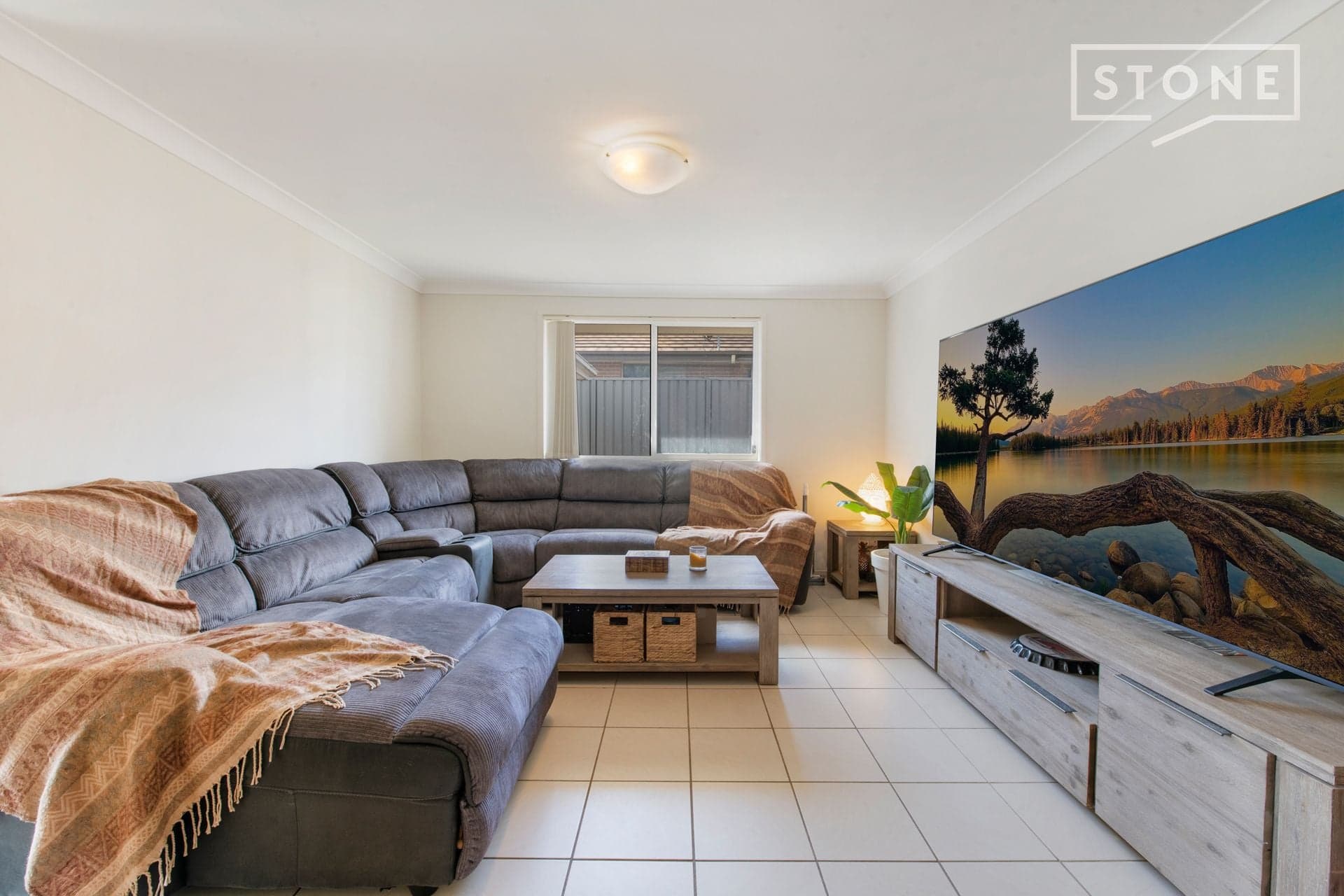 73 Georgia Drive, Hamlyn Terrace, Hamlyn Terrace - Thumbnail 4
