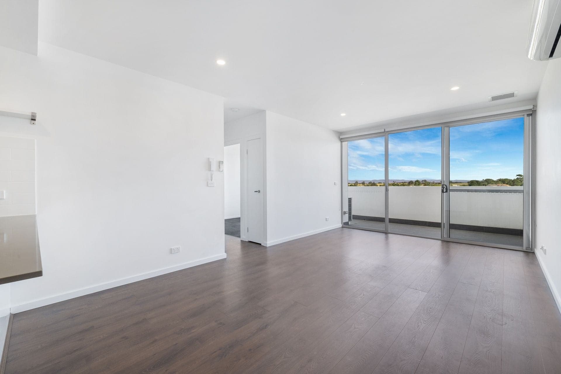 24/2 Manning Clark Crescent, Franklin, Franklin - Thumbnail 3