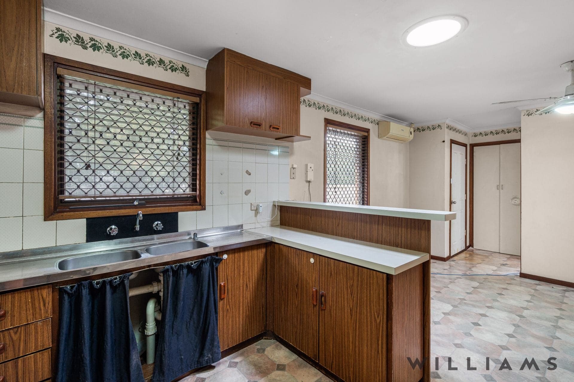 42 Kenneth Road Morphett Vale SA, Morphett Vale - Thumbnail 4