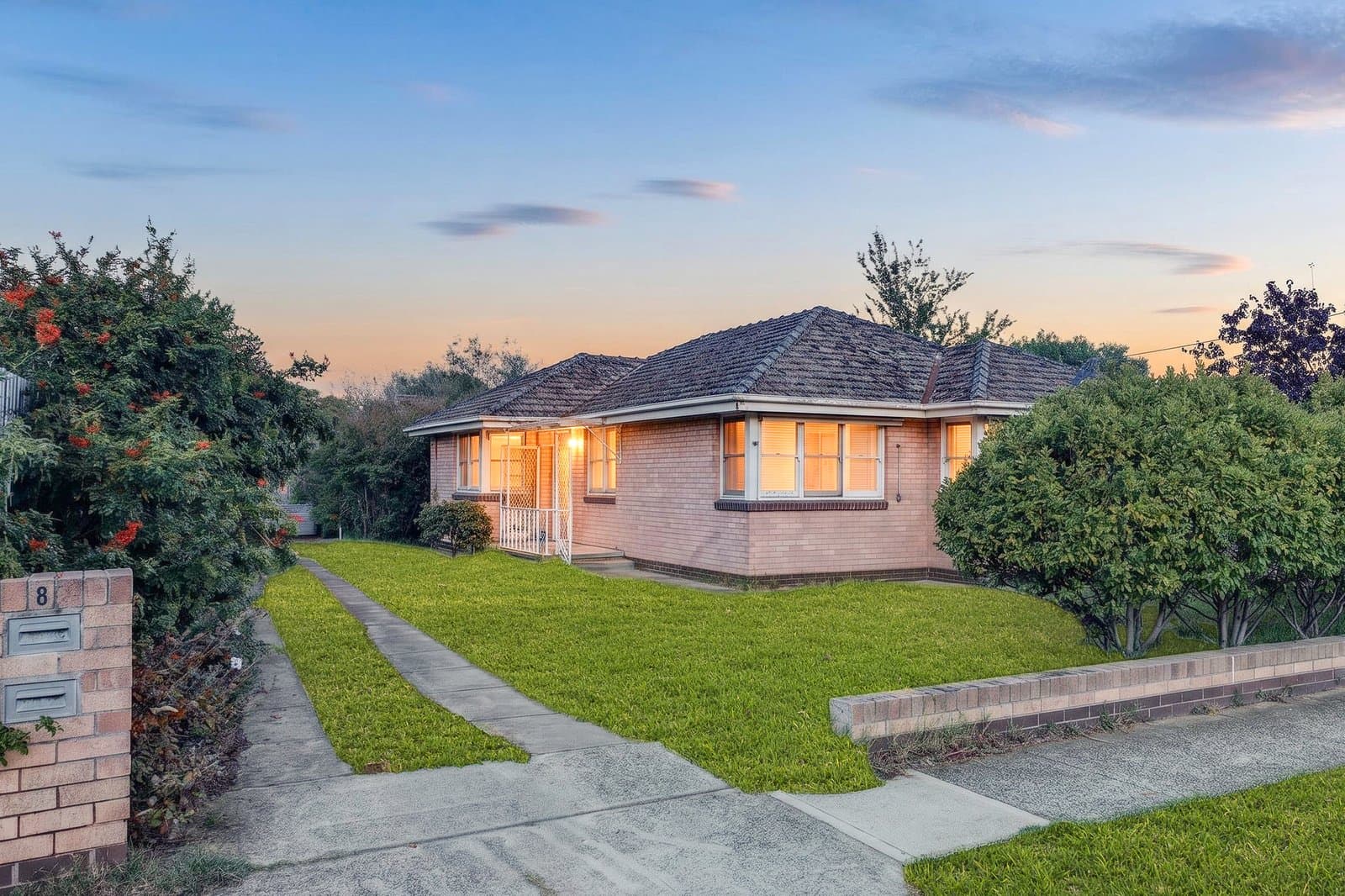 8 & 8A Wattle Grove,
                        
                    
                    
                        
                            Mckinnon, McKinnon - Thumbnail 2