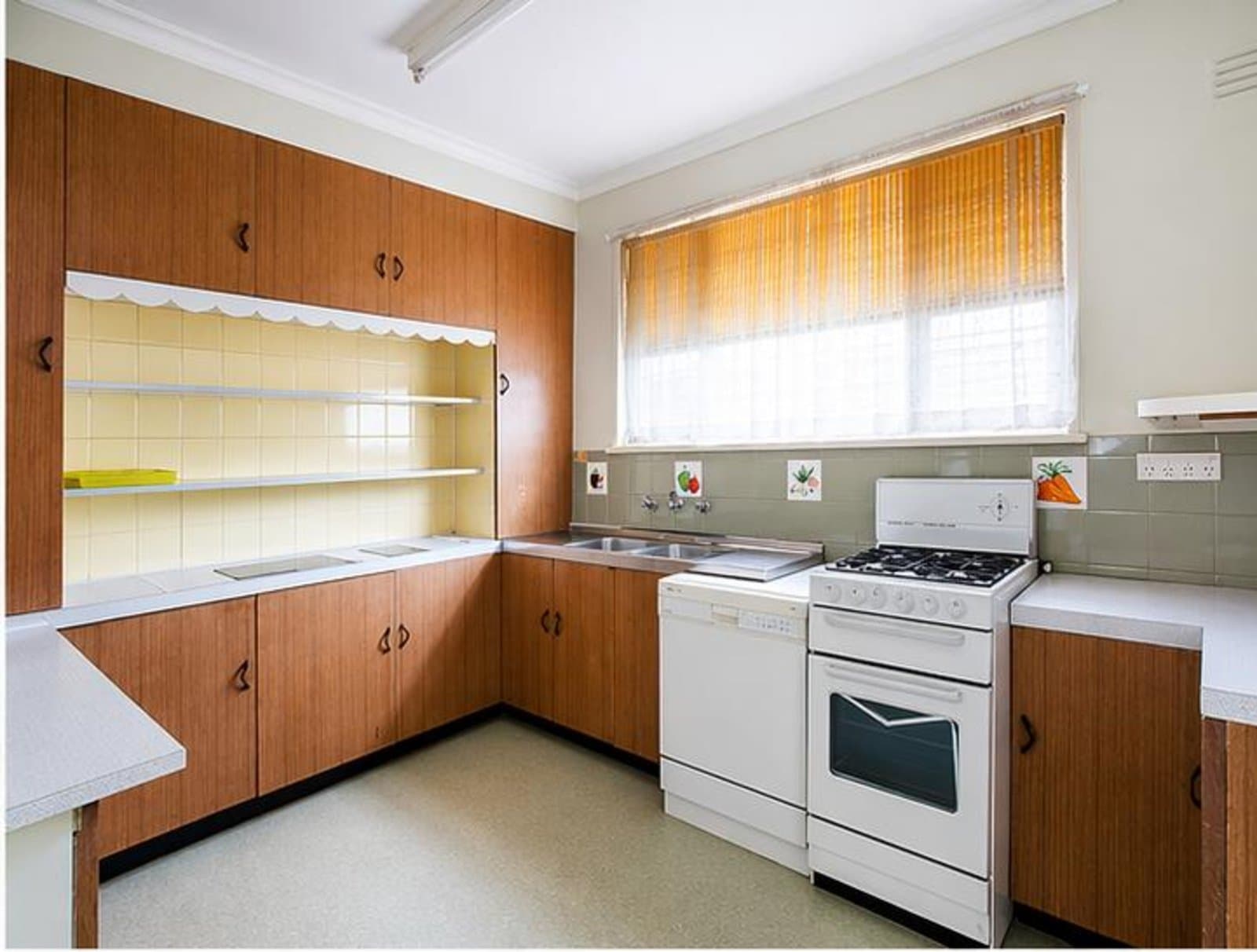 8 & 8A Wattle Grove,
                        
                    
                    
                        
                            Mckinnon, McKinnon - Thumbnail 4