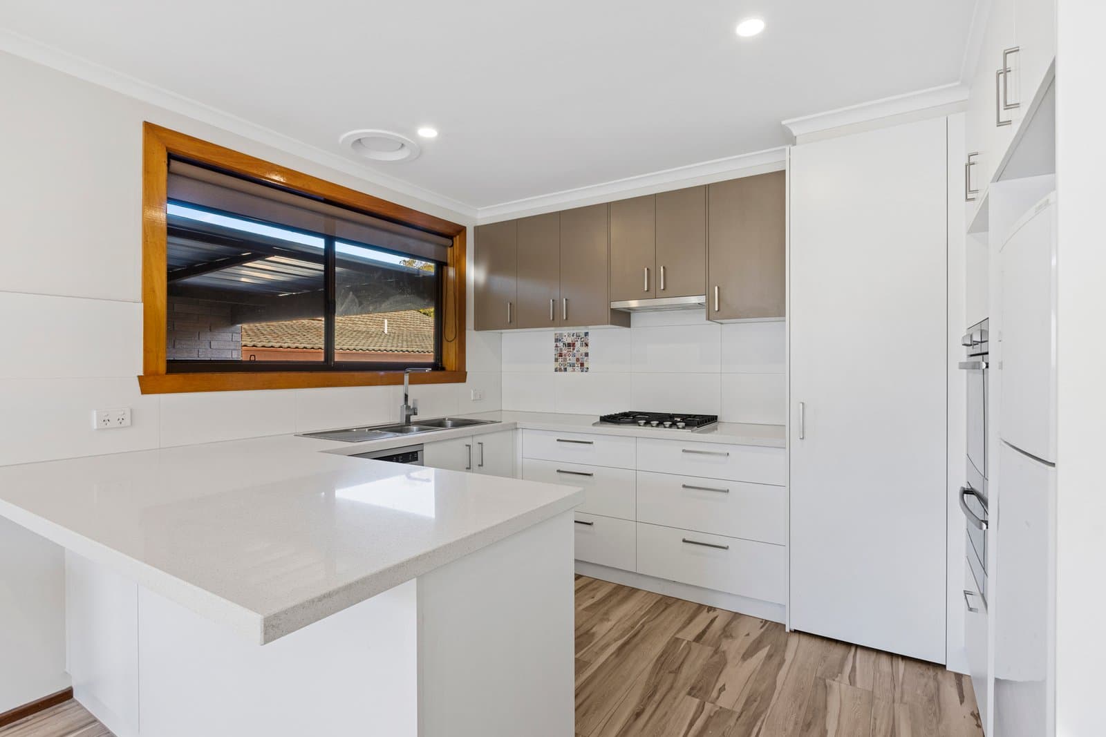 Unit 1/2 Chivers Avenue, Glen Waverley, Glen Waverley - Thumbnail 3