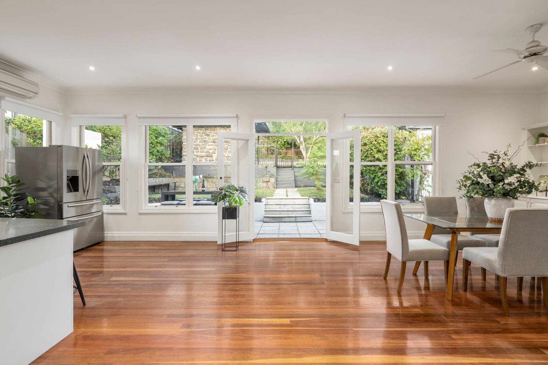 39 High Road, Camberwell, Camberwell - Thumbnail 2