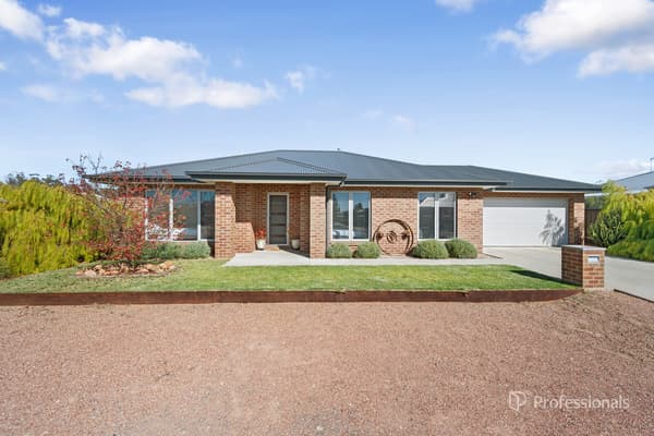 9 Central Court, Maryborough VIC 3465, Maryborough - Image 1