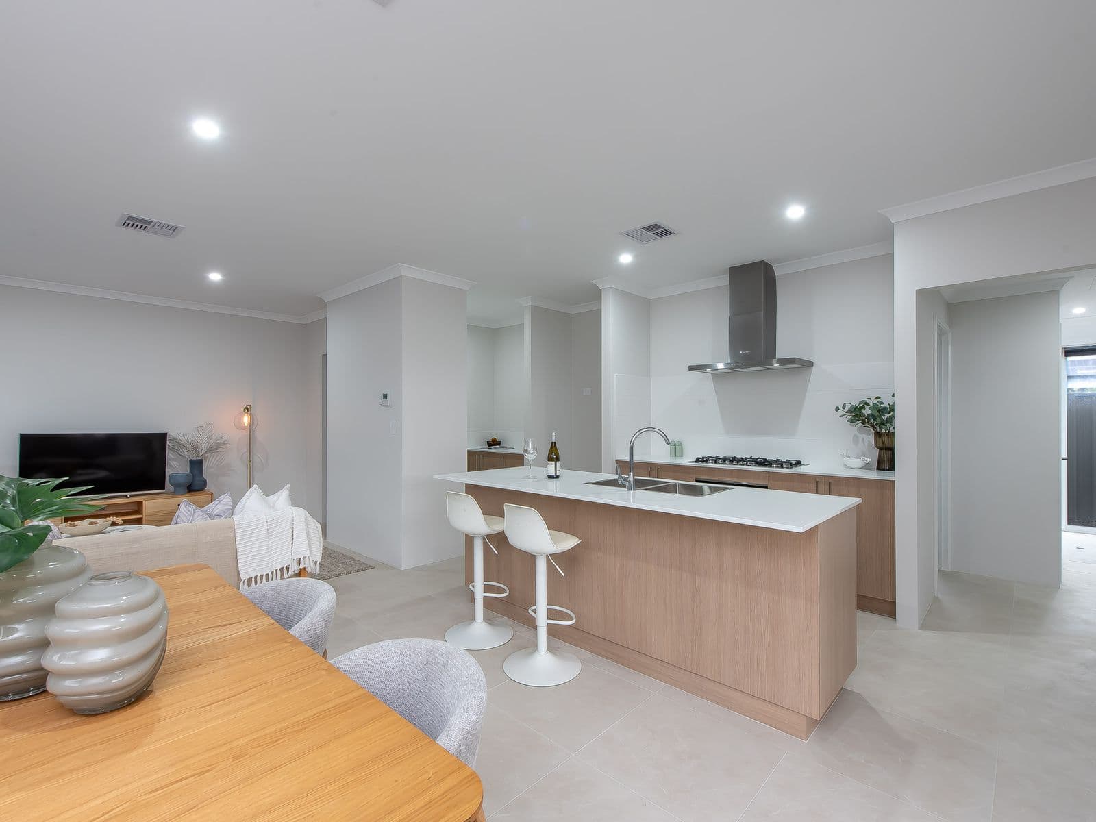 63 Leslie Street, Southern River, WA, Southern River - Thumbnail 2