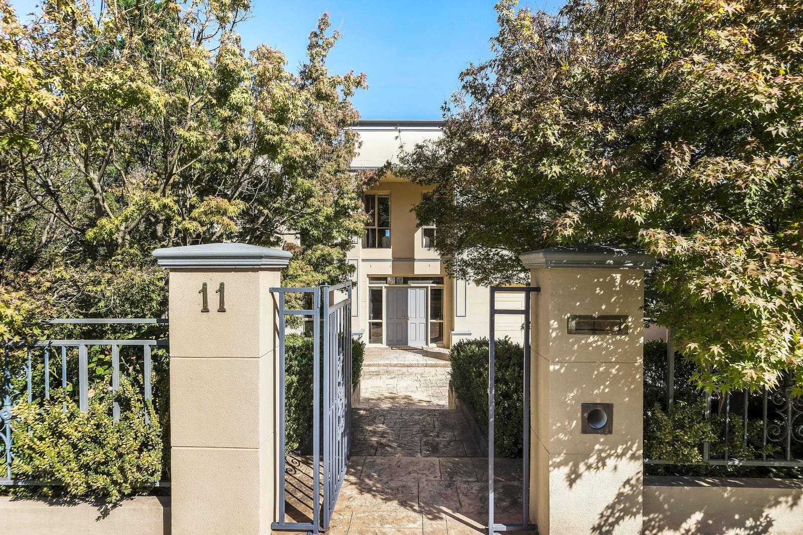 11 Maltravers Road, Ivanhoe East VIC 3079, Ivanhoe East - Thumbnail 2