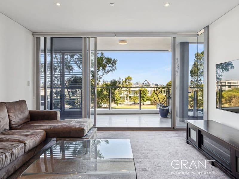 302 / 30 The Circus, BURSWOOD, Burswood - Image 1