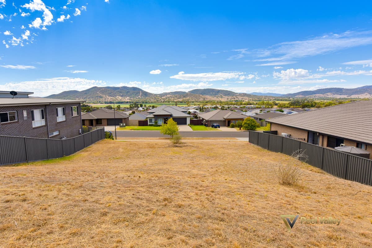 14 Currawong Drive Calala, TAMWORTH NSW 2340, Tamworth - Image 1