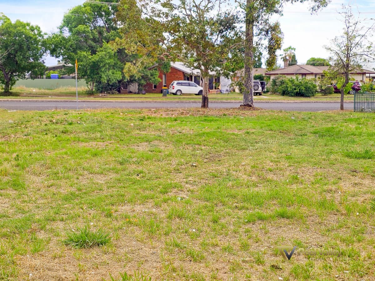 31 Cole Road West, TAMWORTH NSW 2340, Tamworth - Thumbnail 2