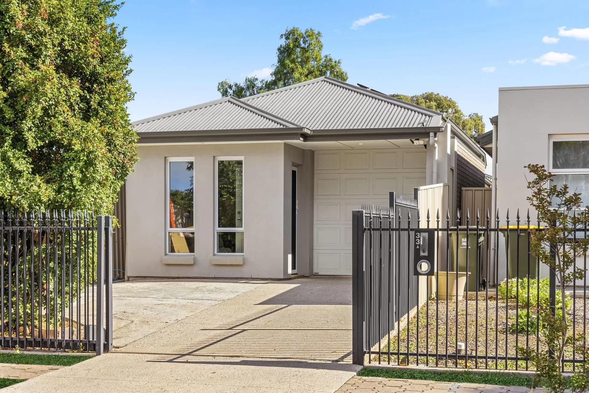 33B Albert Street, Windsor Gardens - Image 1