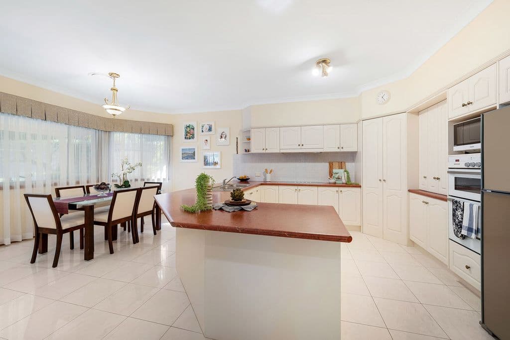 11 Nioka Place, Caringbah - Thumbnail 4