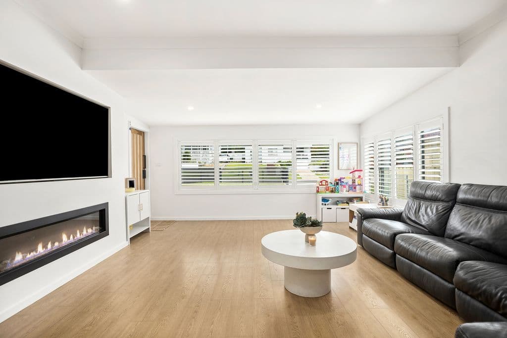 9 Baker Place, Mount Warrigal - Thumbnail 2