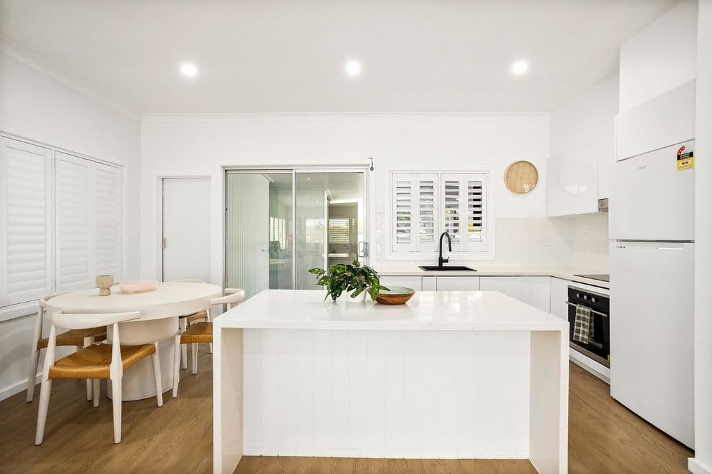9 Baker Place, Mount Warrigal - Thumbnail 3