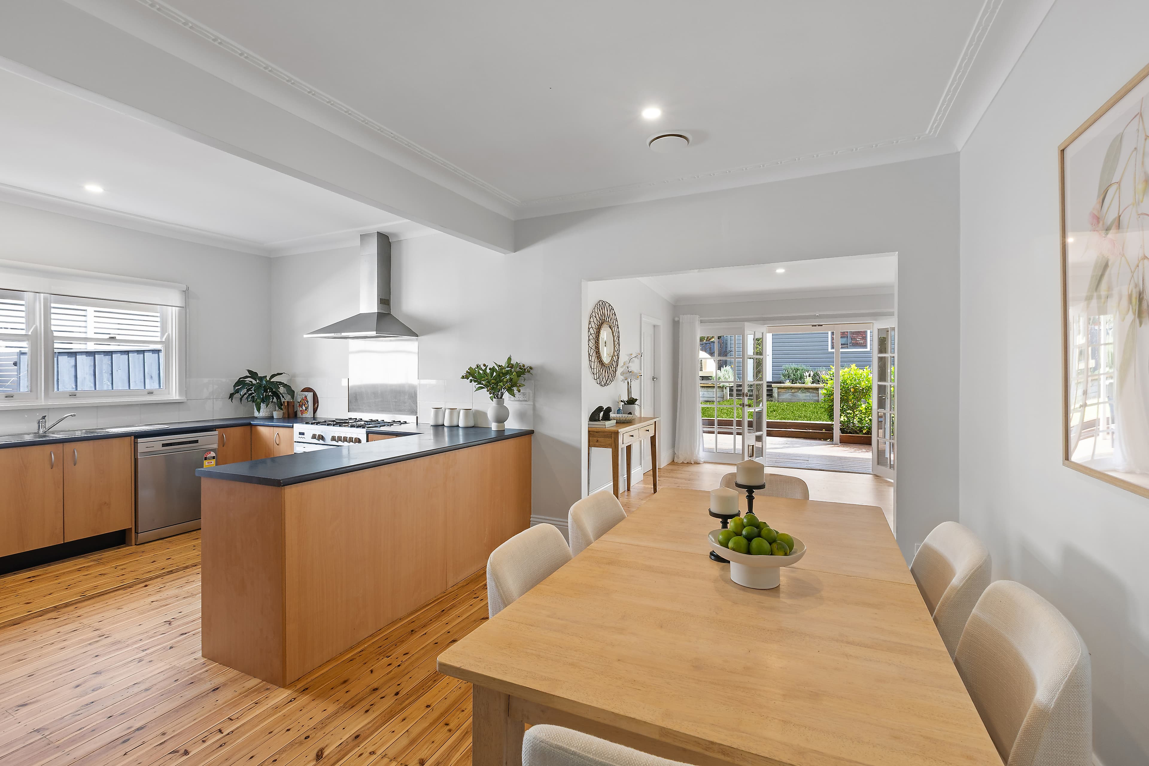 8 Woodlands Road, Forestville, NSW, 2087, Forestville - Thumbnail 3
