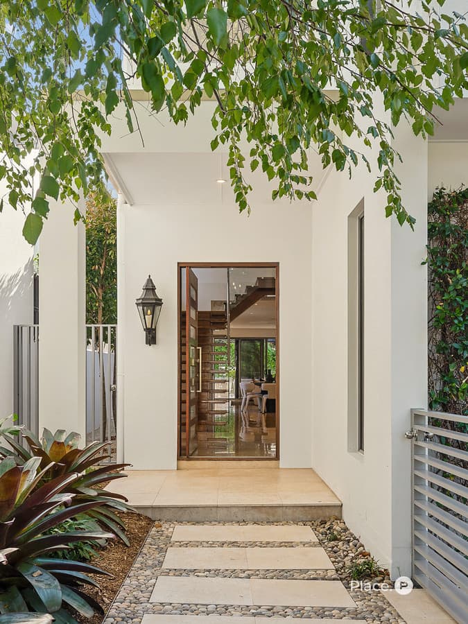 24 Turner Avenue, New Farm - Thumbnail 2