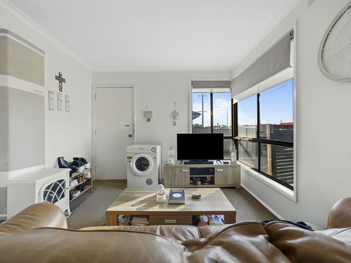 1/607 Creswick Road, WENDOUREE, Wendouree - Thumbnail 7