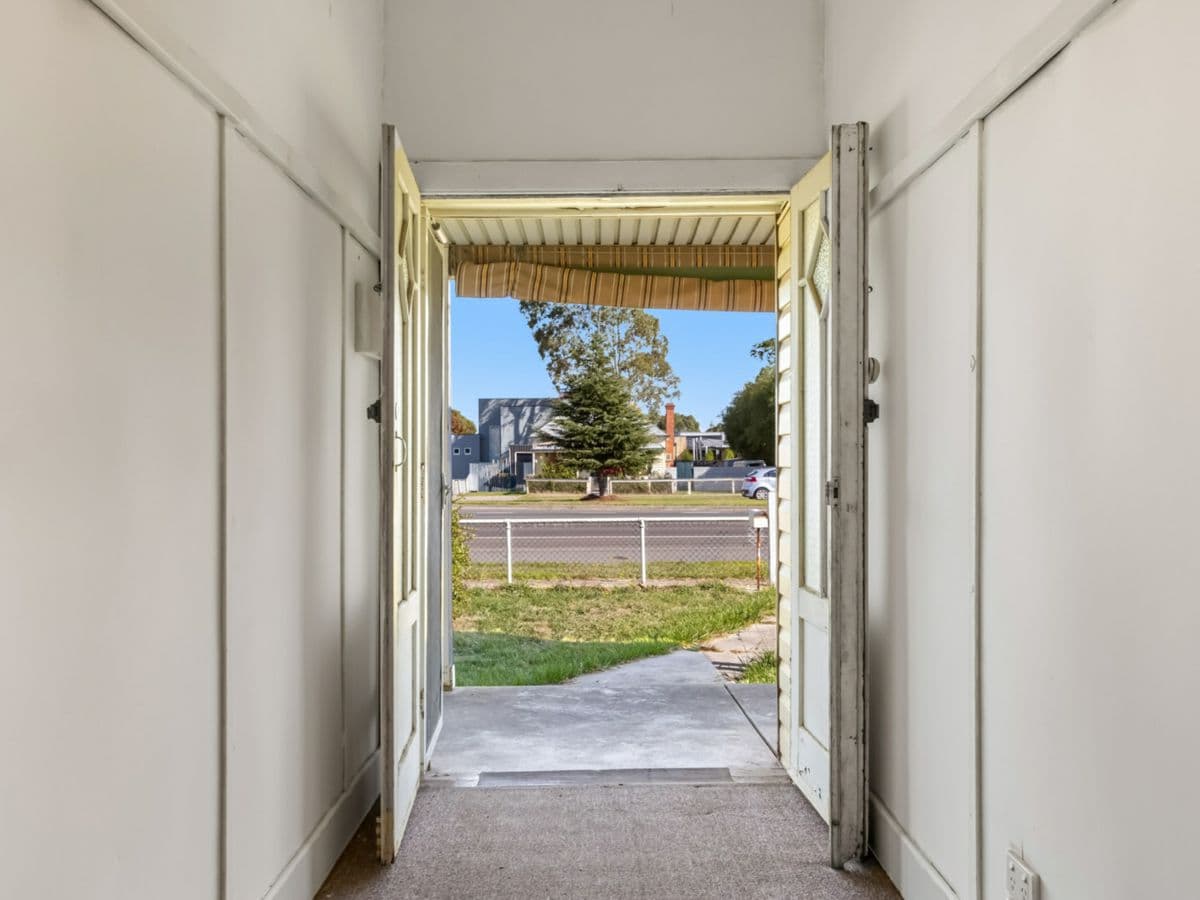 259 Albert Street, SEBASTOPOL, Sebastopol - Thumbnail 3