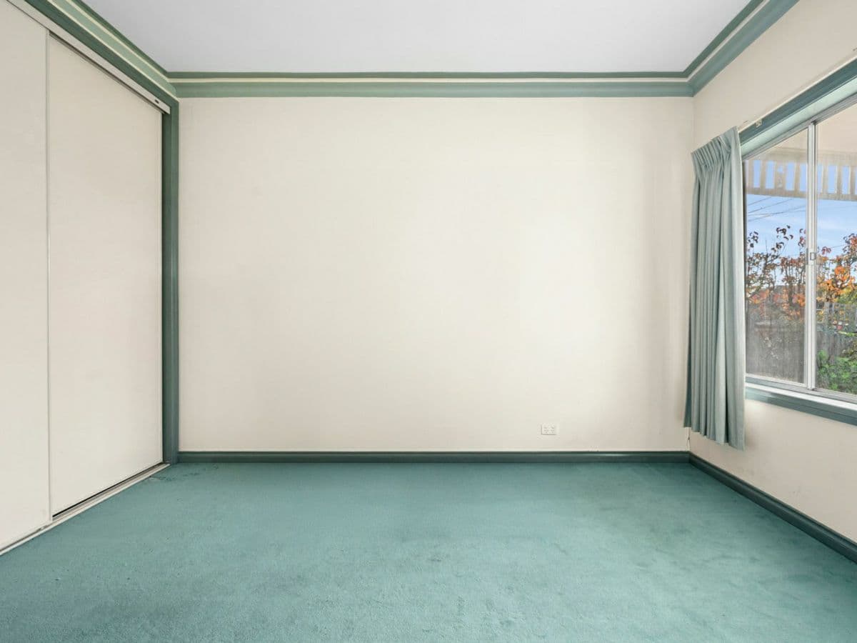 1/11 Alder Crescent, BELL PARK, Bell Park - Thumbnail 4