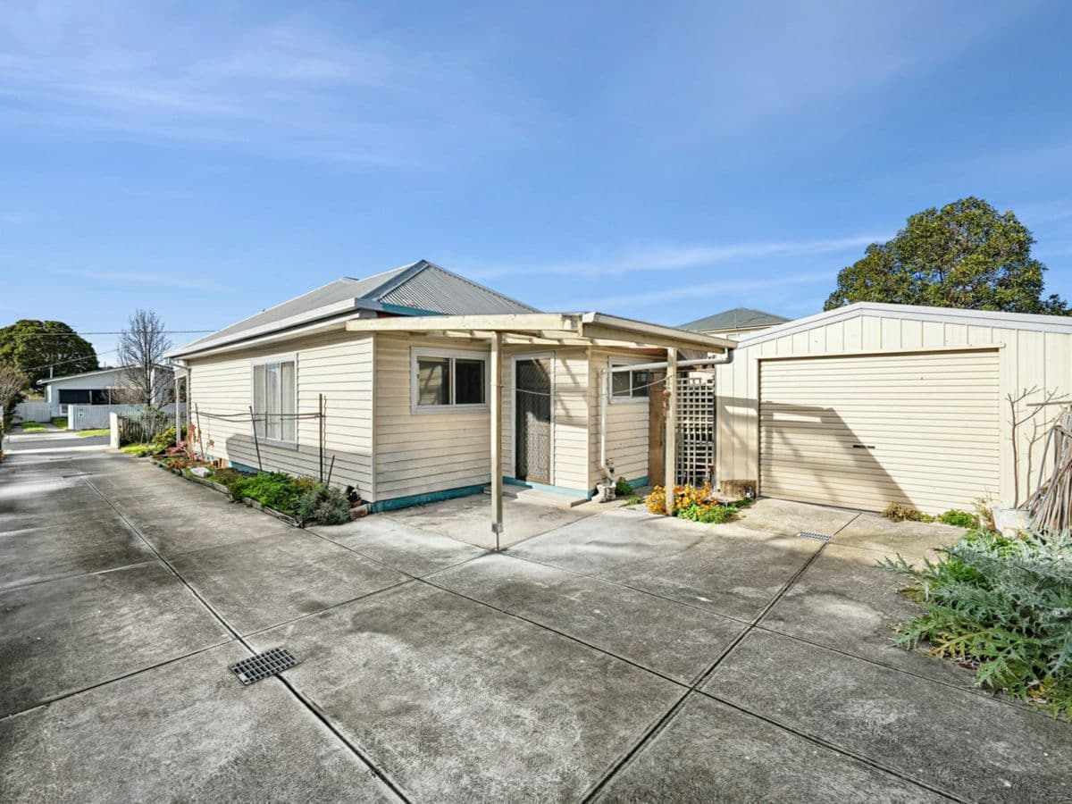 1/11 Alder Crescent, BELL PARK, Bell Park - Thumbnail 6