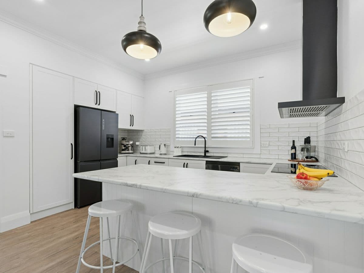 56 Crown Street, COOTAMUNDRA, Cootamundra - Thumbnail 5