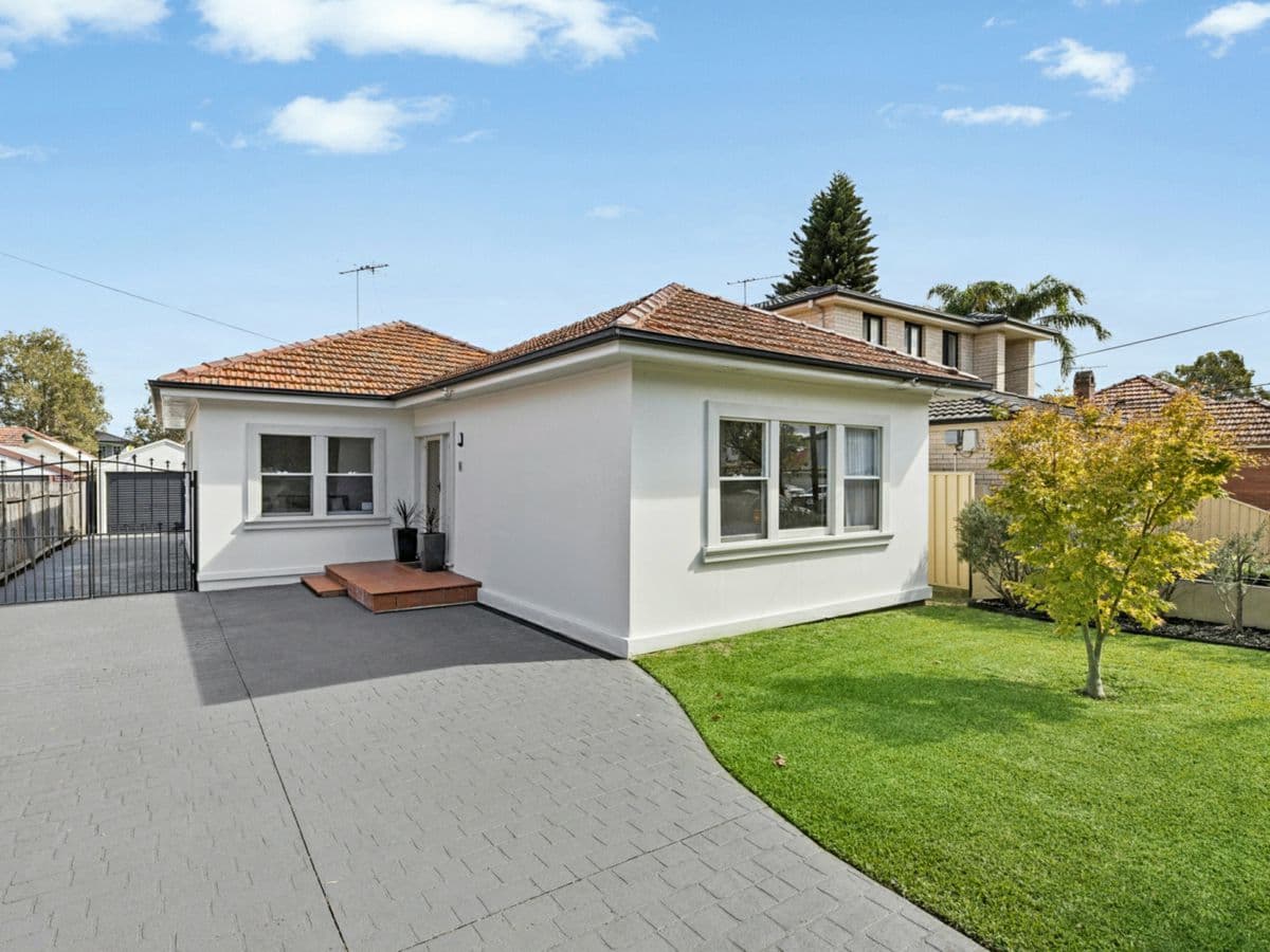 6 Glamis Street, KINGSGROVE, Kingsgrove - Image 1