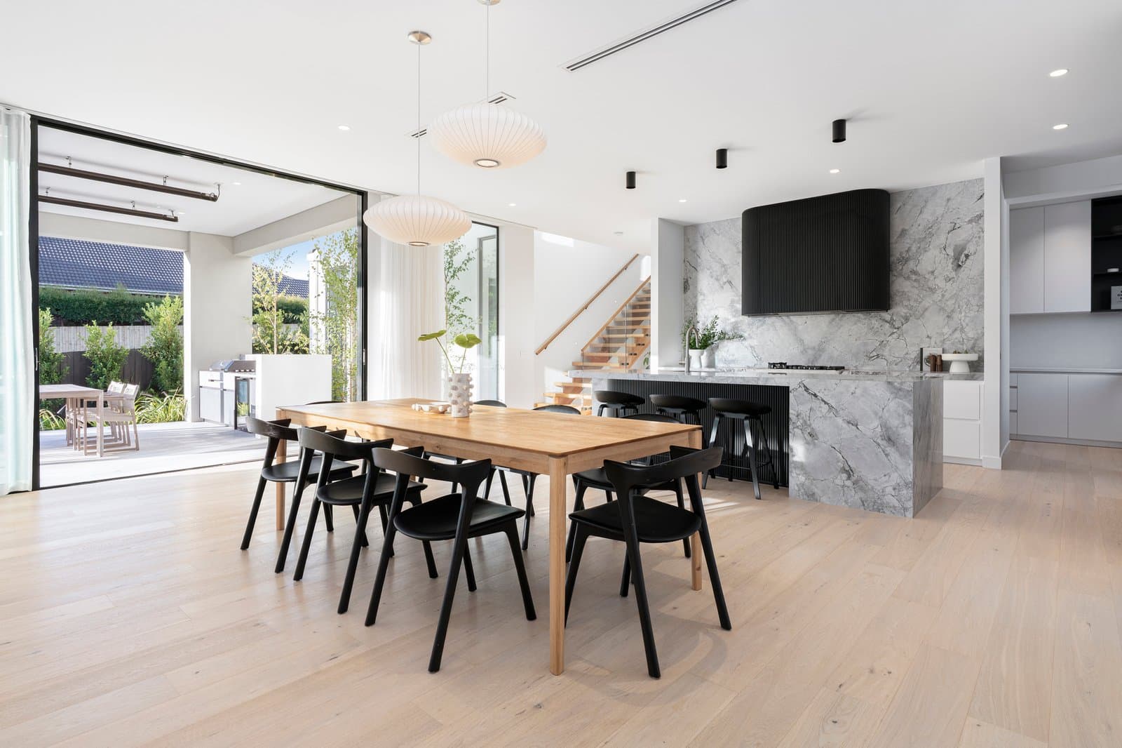 14 Lillian Street, Glen Iris - Thumbnail 2