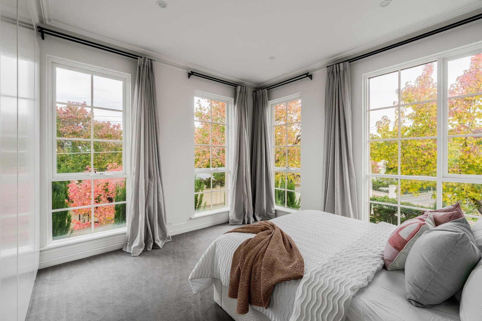 17 Glen Road, Toorak - Thumbnail 8