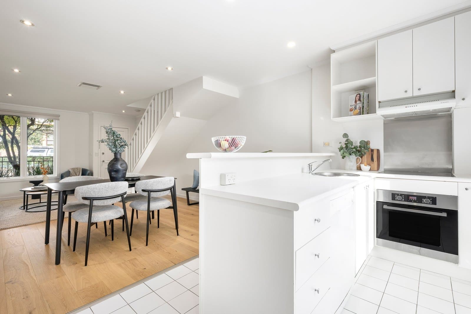 51A Cromwell Road, South Yarra - Thumbnail 2