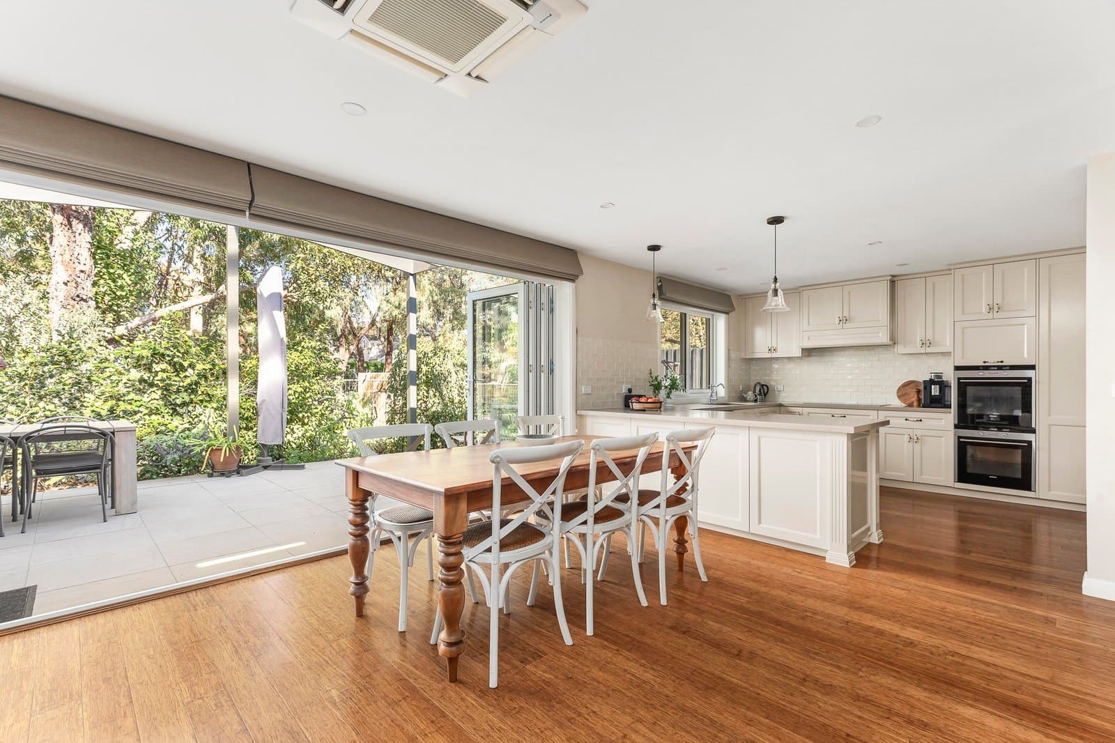 112 Great Valley Road, Glen Iris - Thumbnail 2